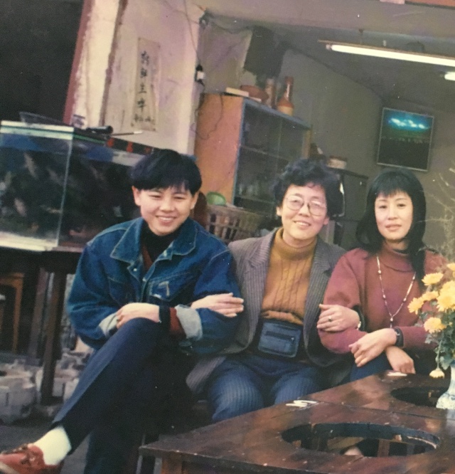 An image of Leo's family.