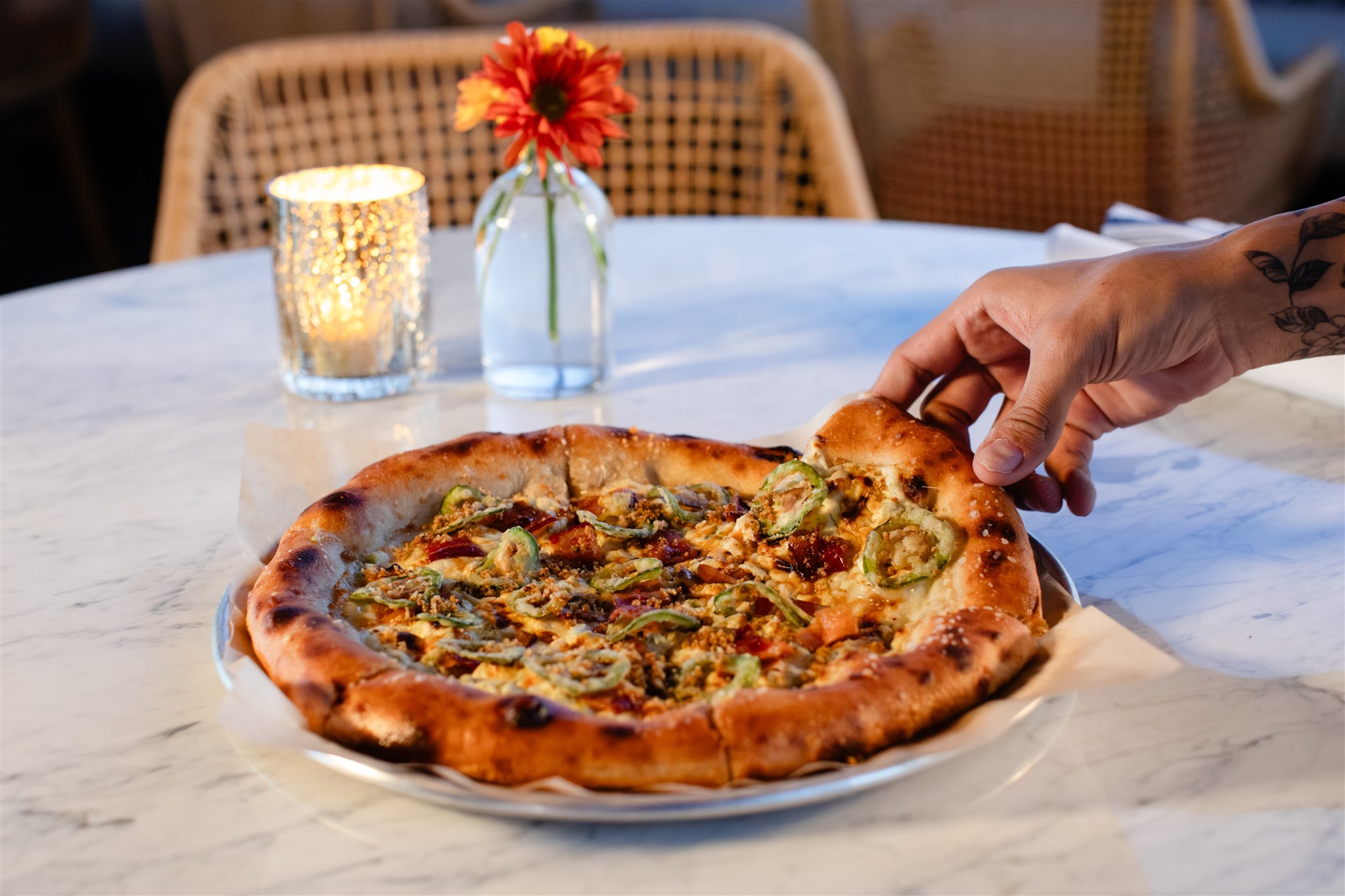 An image of North Italia's Jalapeño Popper Pizza.