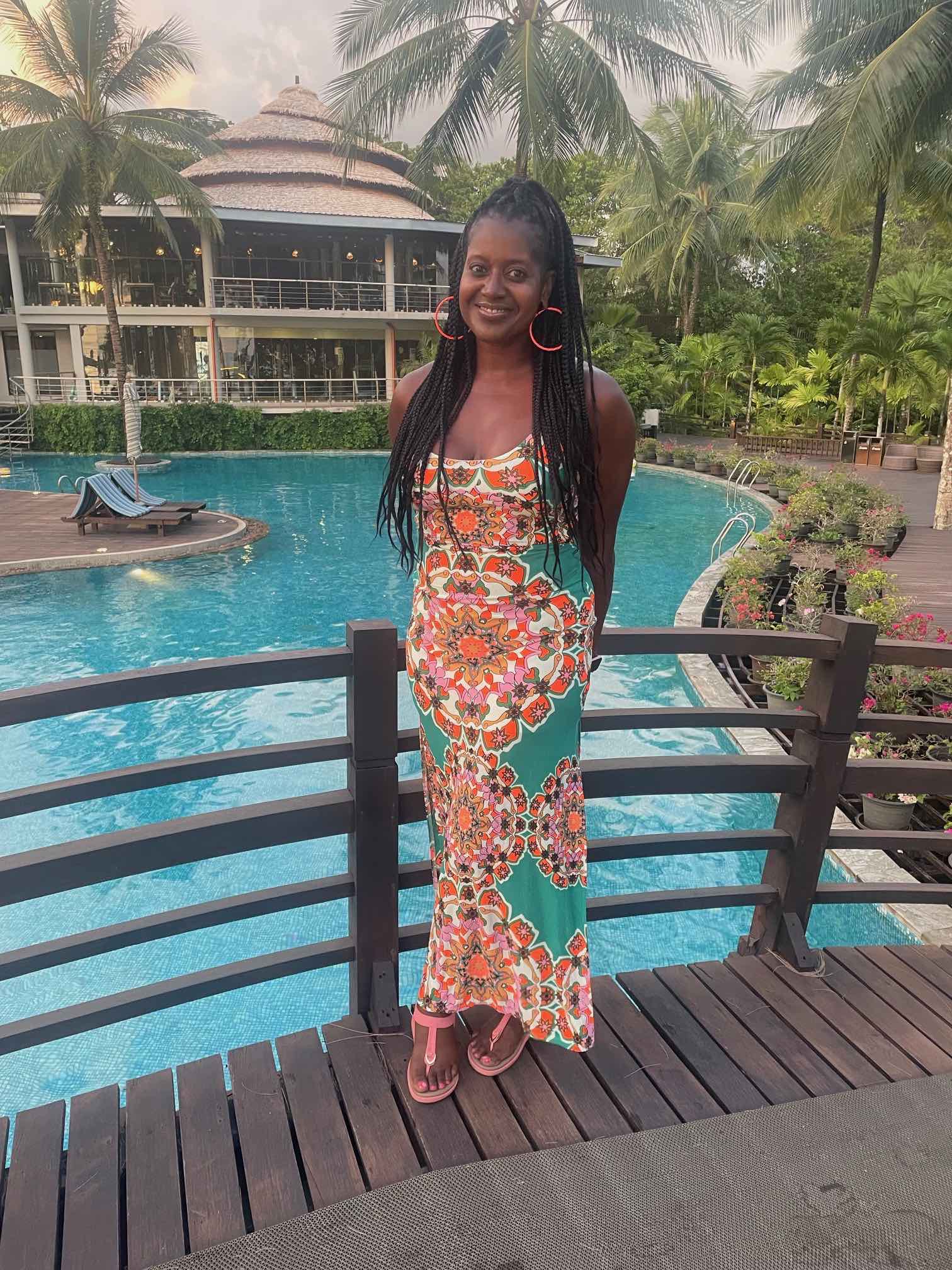 An image of lifestyle blogger Ariel Johns in Thailand.