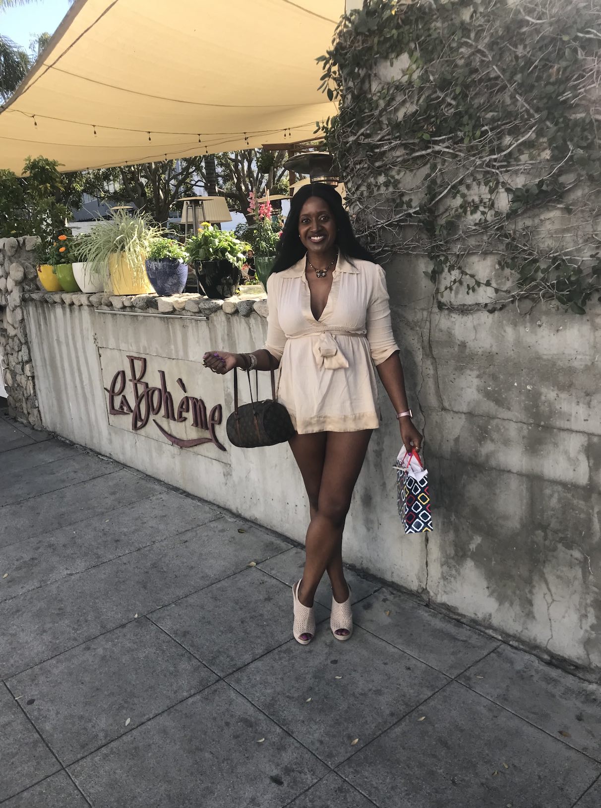 An image of lifestyle blogger Ariel Johns at Weho hotspot La Boheme.