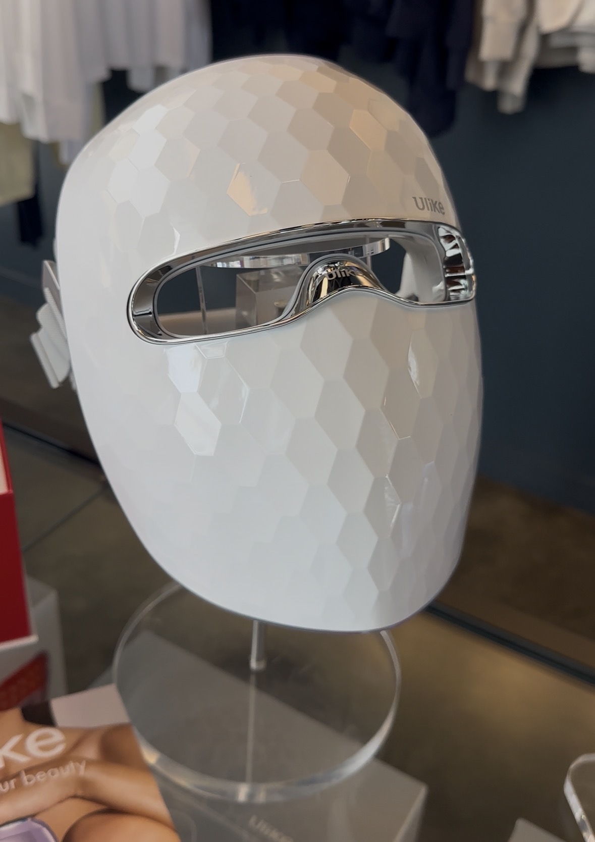 An image of the ULIKE Red Light Mask.