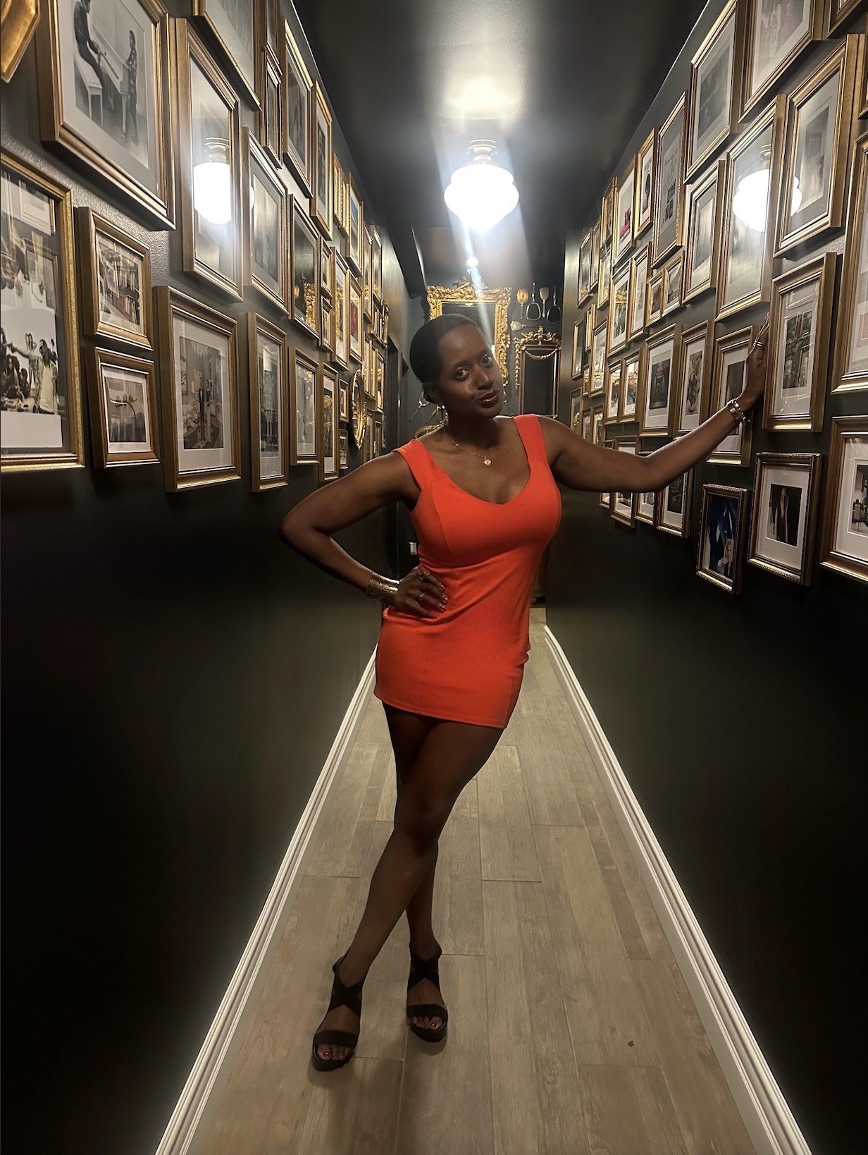 An image of lifestyloe blogger Ariel Johns at Très LA Bistro & Café
