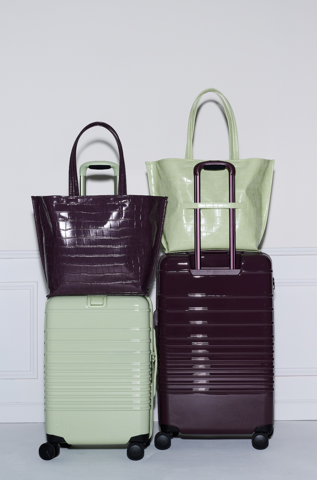 An image of 4 pieces from the new BÉIS Mint and Plum collection