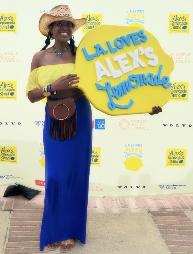 An image of lifestyle blogger Ariel Johns at L.A. Loves Alex’s Lemonade's 14th year. 